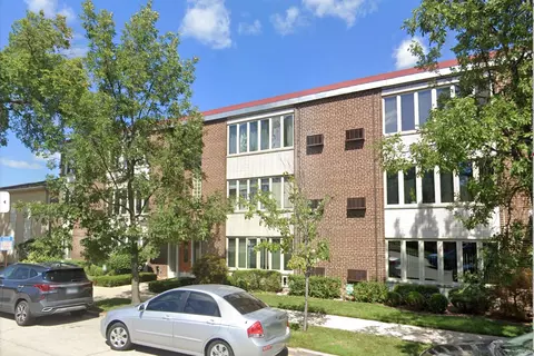 711 Busse Hwy #2C, Park Ridge, IL 60068