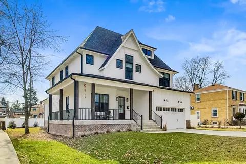 Exterior - 651 E Prairie Ave, Des Plaines, IL 60016 photo 2 of 10