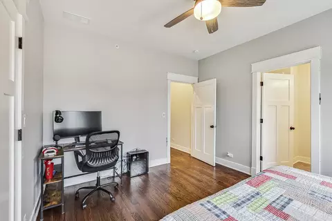 Bedroom - 651 E Prairie Ave, Des Plaines, IL 60016 photo 7 of 10