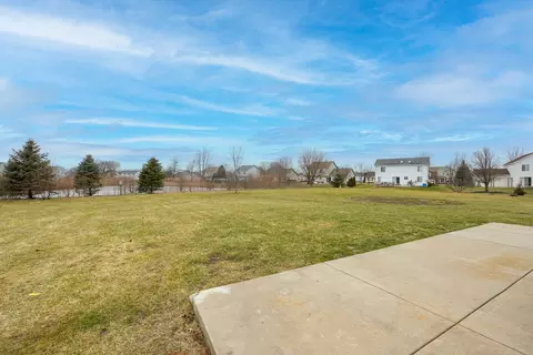 Exterior - 25210 S Plainview Dr, Channahon, IL 60410 photo 4 of 5