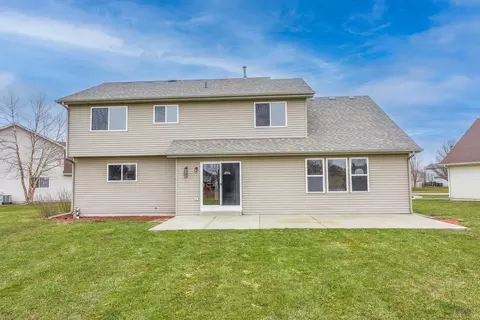 Exterior - 25210 S Plainview Dr, Channahon, IL 60410 photo 3 of 5