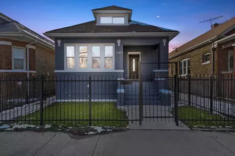 Exterior - 6918 S Artesian Ave, Chicago, IL 60629 photo 2 of 7