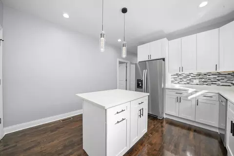 Kitchen - 6918 S Artesian Ave, Chicago, IL 60629 photo 3 of 4