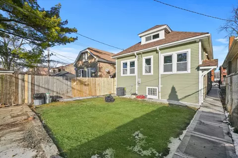 Exterior - 6918 S Artesian Ave, Chicago, IL 60629 photo 6 of 7