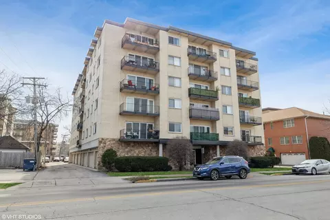 7314 Randolph St #4H, Forest Park, IL 60130