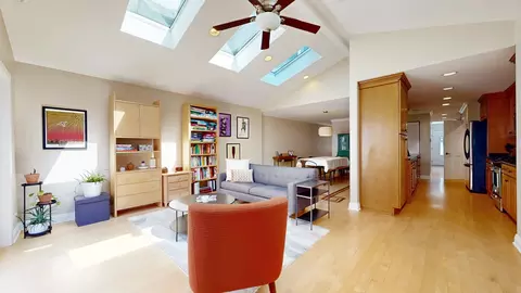 Other - 804 S Morgan St, Chicago, IL 60607 photo 2 of 3