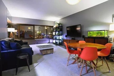 Dining - 175 E Delaware Pl #5718, Chicago, IL 60611 photo 1 of 1
