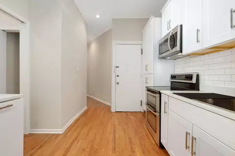 Kitchen - 20 E Goethe St #403, Chicago, IL 60610 photo 4 of 4