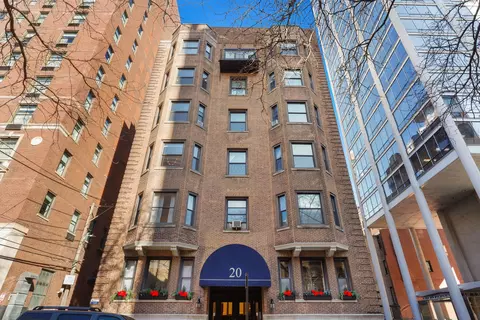 20 E Goethe St #403, Chicago, IL 60610