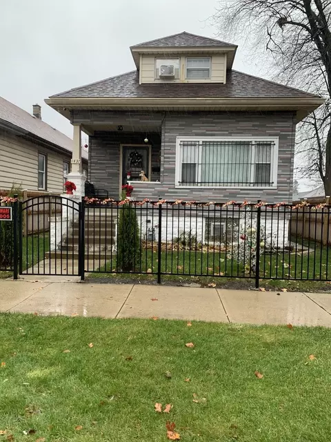 1437 W 71st Pl, Chicago, IL 60636