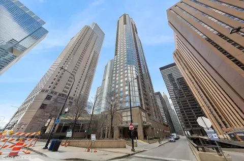 222 N Columbus Dr #2906, Chicago, IL 60601