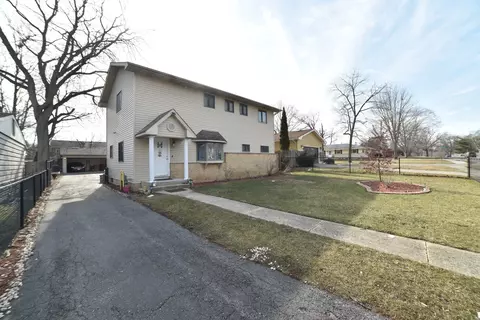 1413 33rd St, Zion, IL 60099
