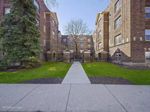 30 6th Ave #2F, La Grange, IL 60525
