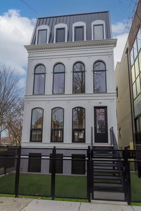 2321 W Belden Ave #1, Chicago, IL 60647