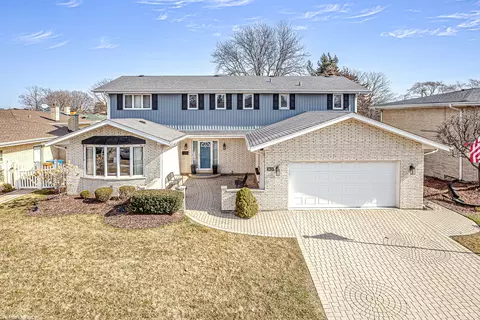 9619 S Kildare Ave, Oak Lawn, IL 60453