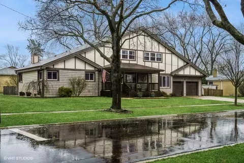 222 Audrey Ln, Mount Prospect, IL 60056