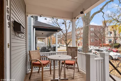 1609 W Cullom Ave, Chicago, IL 60613 photo 5