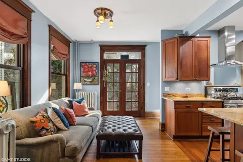 1609 W Cullom Ave, Chicago, IL 60613 photo 16