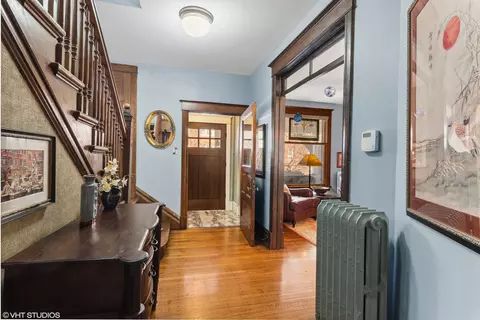 1609 W Cullom Ave, Chicago, IL 60613 photo 8