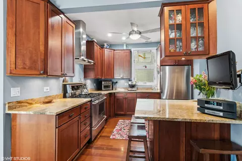 1609 W Cullom Ave, Chicago, IL 60613 photo 15
