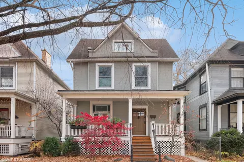 1609 W Cullom Ave, Chicago, IL 60613 photo 2
