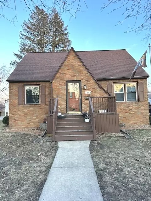 1203 Pennsylvania Ave, Mendota, IL 61342