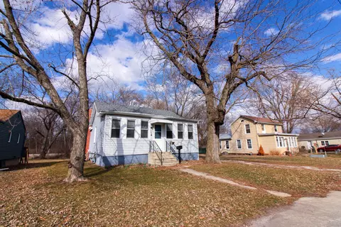 Exterior - 720 W Superior St, Ottawa, IL 61350 photo 9 of 9
