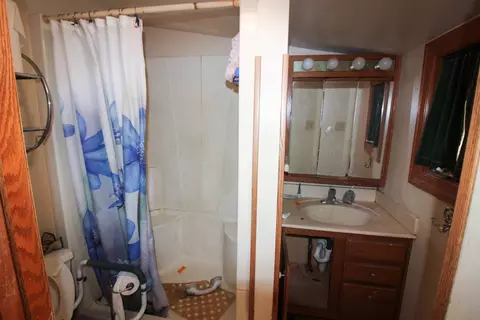 Bath - 720 W Superior St, Ottawa, IL 61350 photo 1 of 1