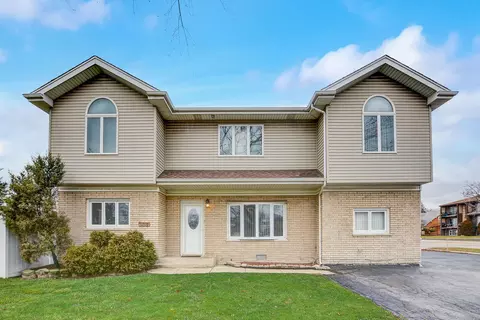 8700 Newland Ave, Oak Lawn, IL 60453
