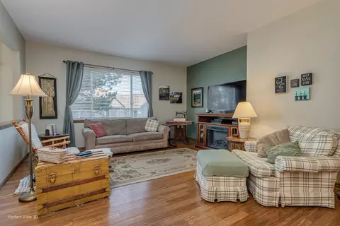 Living - 21546 W Empress Ln, Plainfield, IL 60544 photo 1 of 3