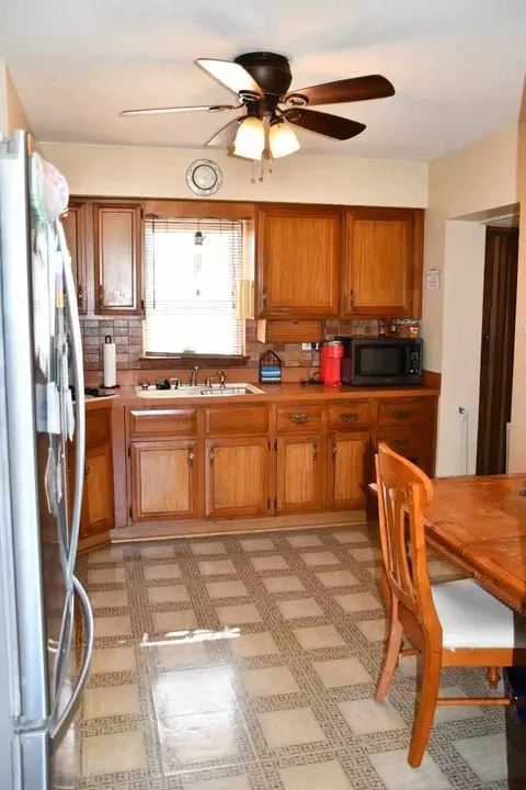Kitchen - 7301 W 71st St, Bridgeview, IL 60455 photo 1 of 1