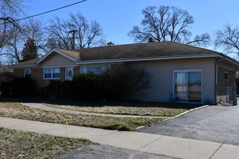 Exterior - 7301 W 71st St, Bridgeview, IL 60455 photo 4 of 6