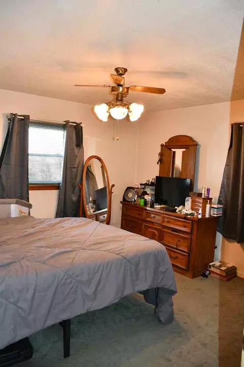 Bedroom - 7301 W 71st St, Bridgeview, IL 60455 photo 3 of 5