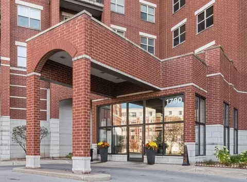 1700 Riverwoods Dr #508, Melrose Park, IL 60160