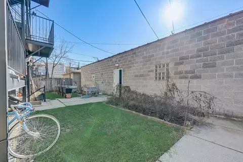Exterior - 2623 W Evergreen Ave #2E, Chicago, IL 60622 photo 5 of 7
