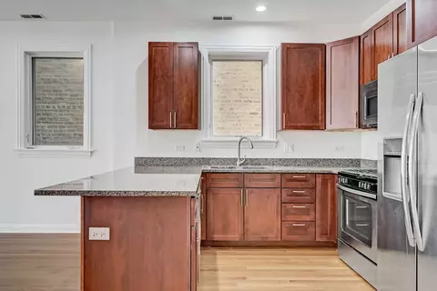 Kitchen - 2623 W Evergreen Ave #2E, Chicago, IL 60622 photo 4 of 4