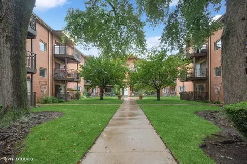 1529 W Farwell Ave #3S, Chicago, IL 60626