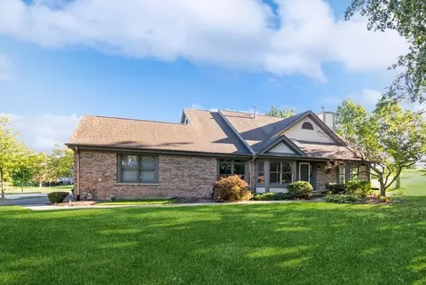 14437 Lake Ridge Rd, Orland Park, IL 60462