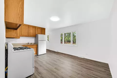 Kitchen - 210 Barbara Ln, Steger, IL 60475 photo 1 of 4