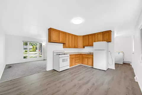 Kitchen - 210 Barbara Ln, Steger, IL 60475 photo 3 of 4