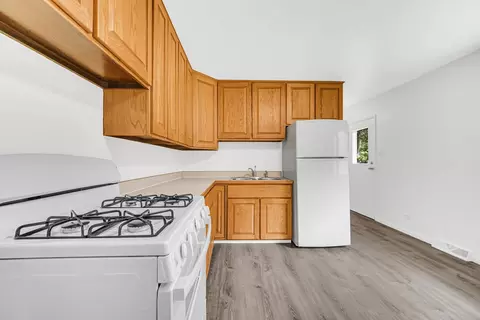 Kitchen - 210 Barbara Ln, Steger, IL 60475 photo 4 of 4