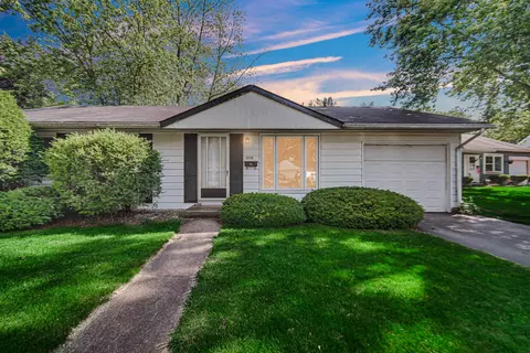Exterior - 210 Barbara Ln, Steger, IL 60475 photo 8 of 8