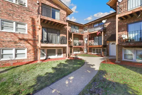 6447 S Narragansett Ave #1A, Chicago, IL 60638