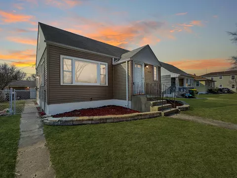 17818 Chicago Ave, Lansing, IL 60438