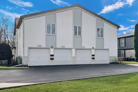 1038 Inverrary Ln, Deerfield, IL 60015