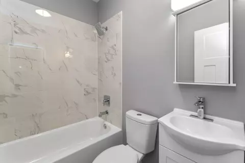 Bath - 2458 E 74th Pl, Chicago, IL 60649 photo 2 of 4