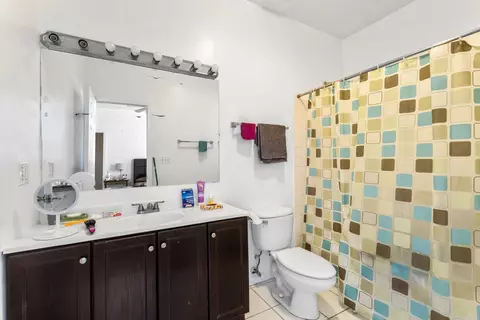 Bath - 2458 E 74th Pl, Chicago, IL 60649 photo 4 of 4