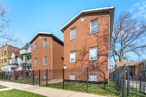 Exterior - 2458 E 74th Pl, Chicago, IL 60649 photo 2 of 4