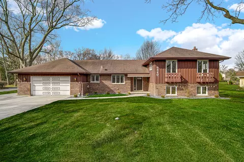 Exterior - 6540 Western Ave, Willowbrook, IL 60527 photo 2 of 6