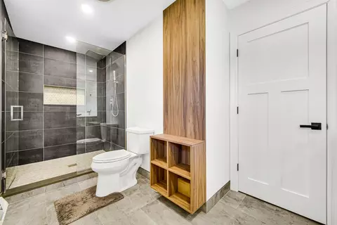 Bath - 6540 Western Ave, Willowbrook, IL 60527 photo 3 of 4